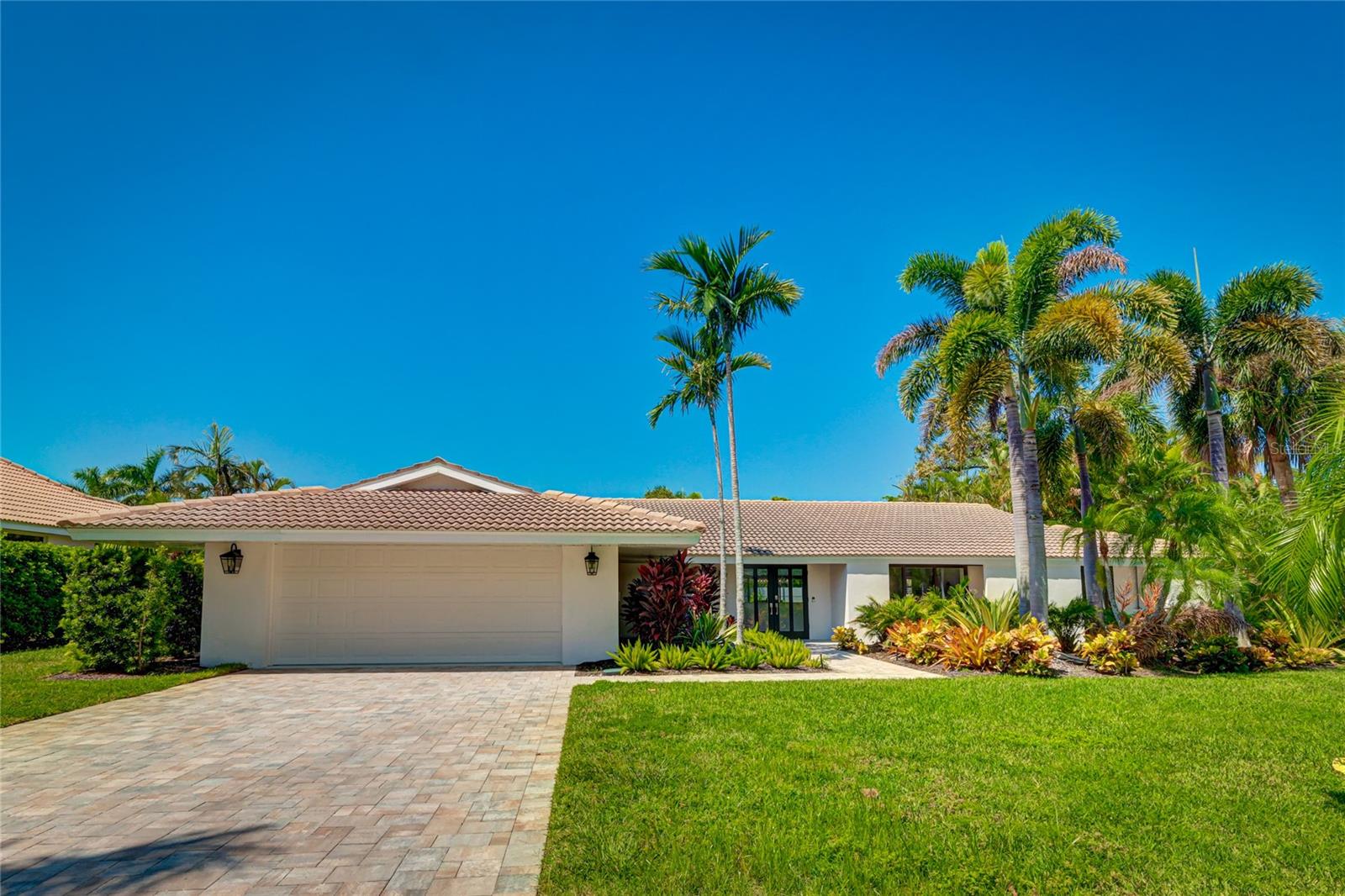 526 BIRD KEY DR