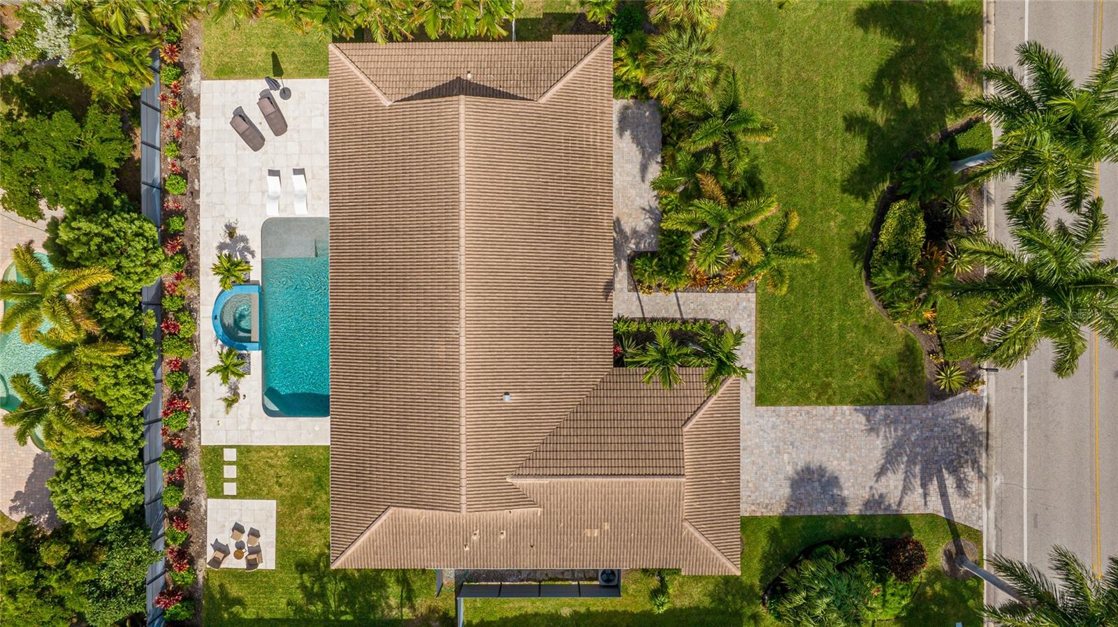 526 BIRD KEY DR