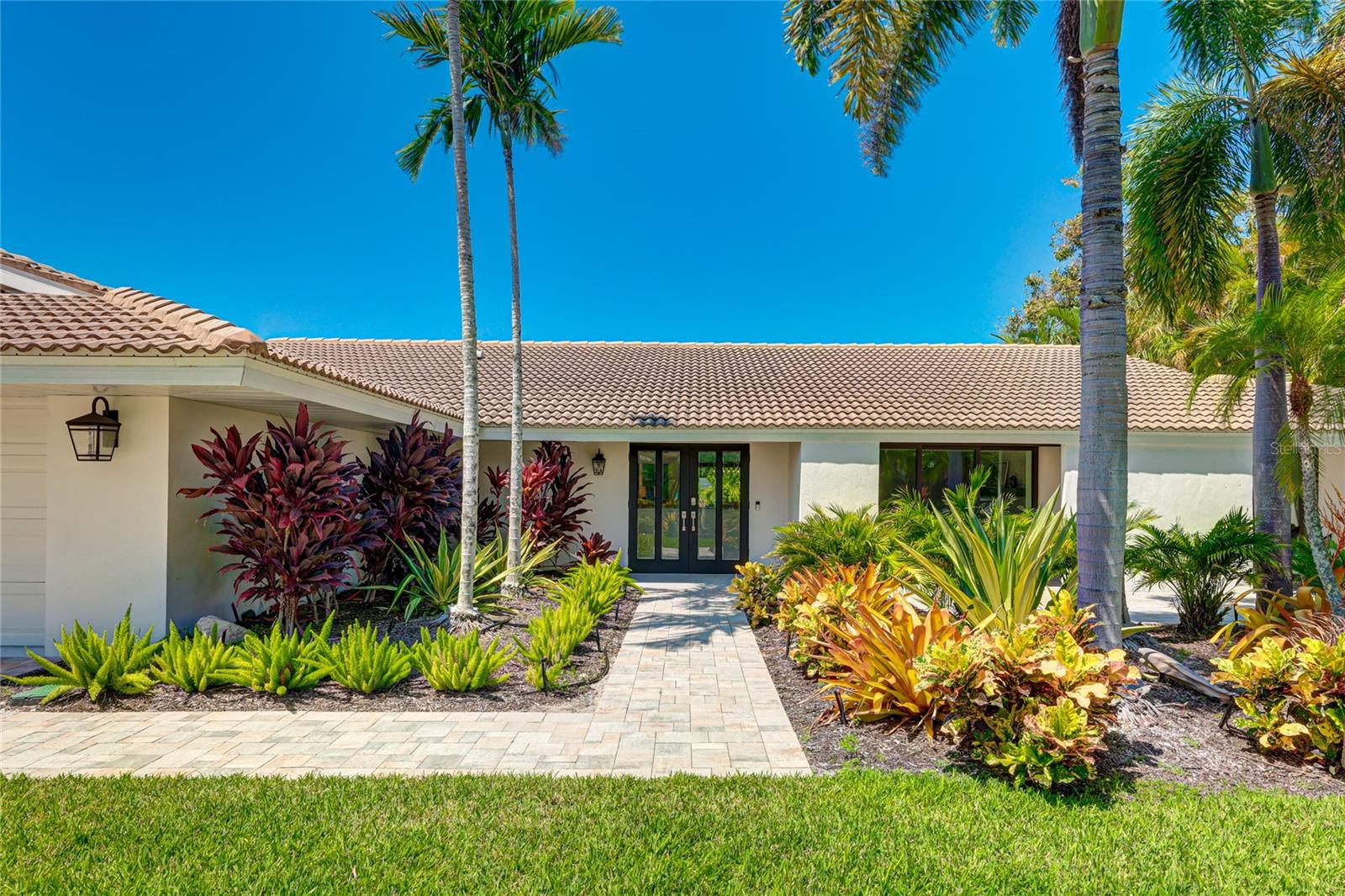 526 BIRD KEY DR