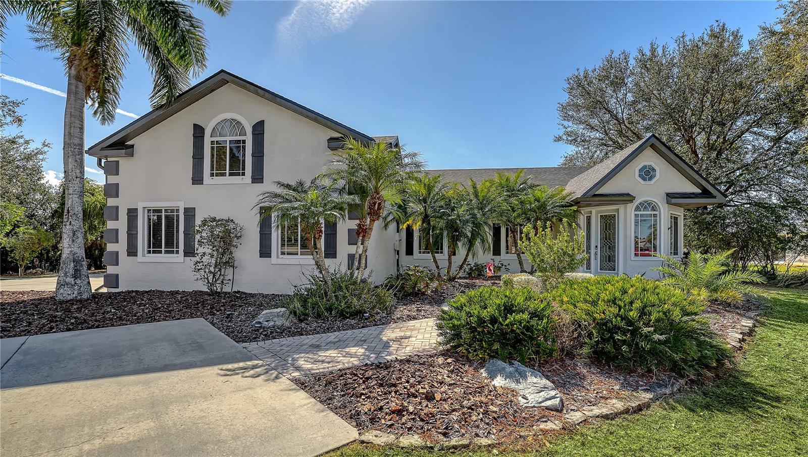 2098 PALM VIEW RD