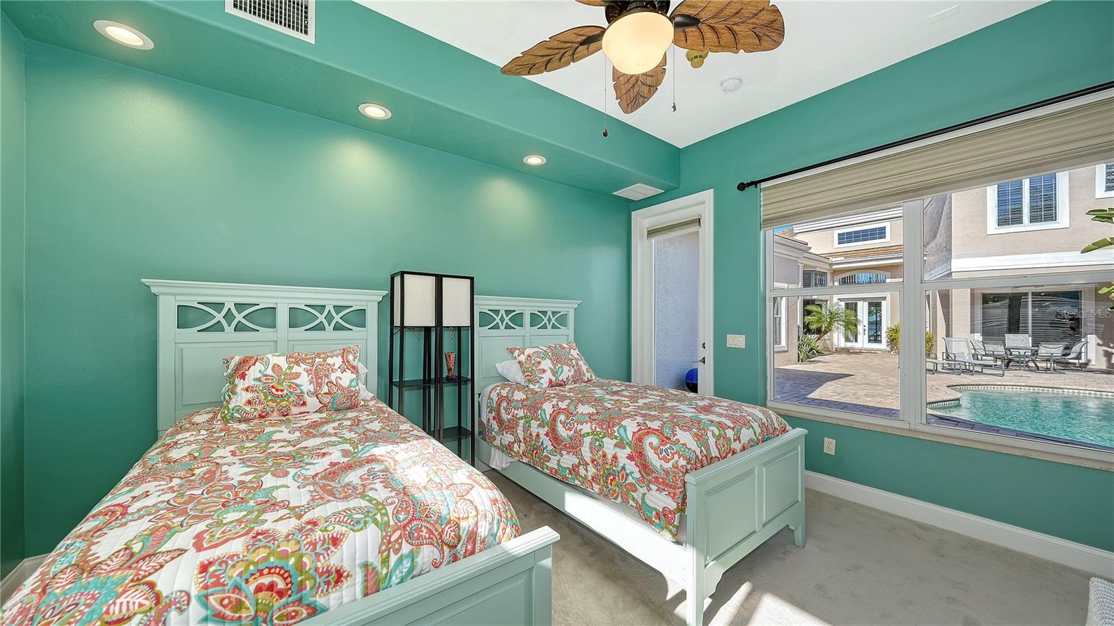 3548 FAIR OAKS LN