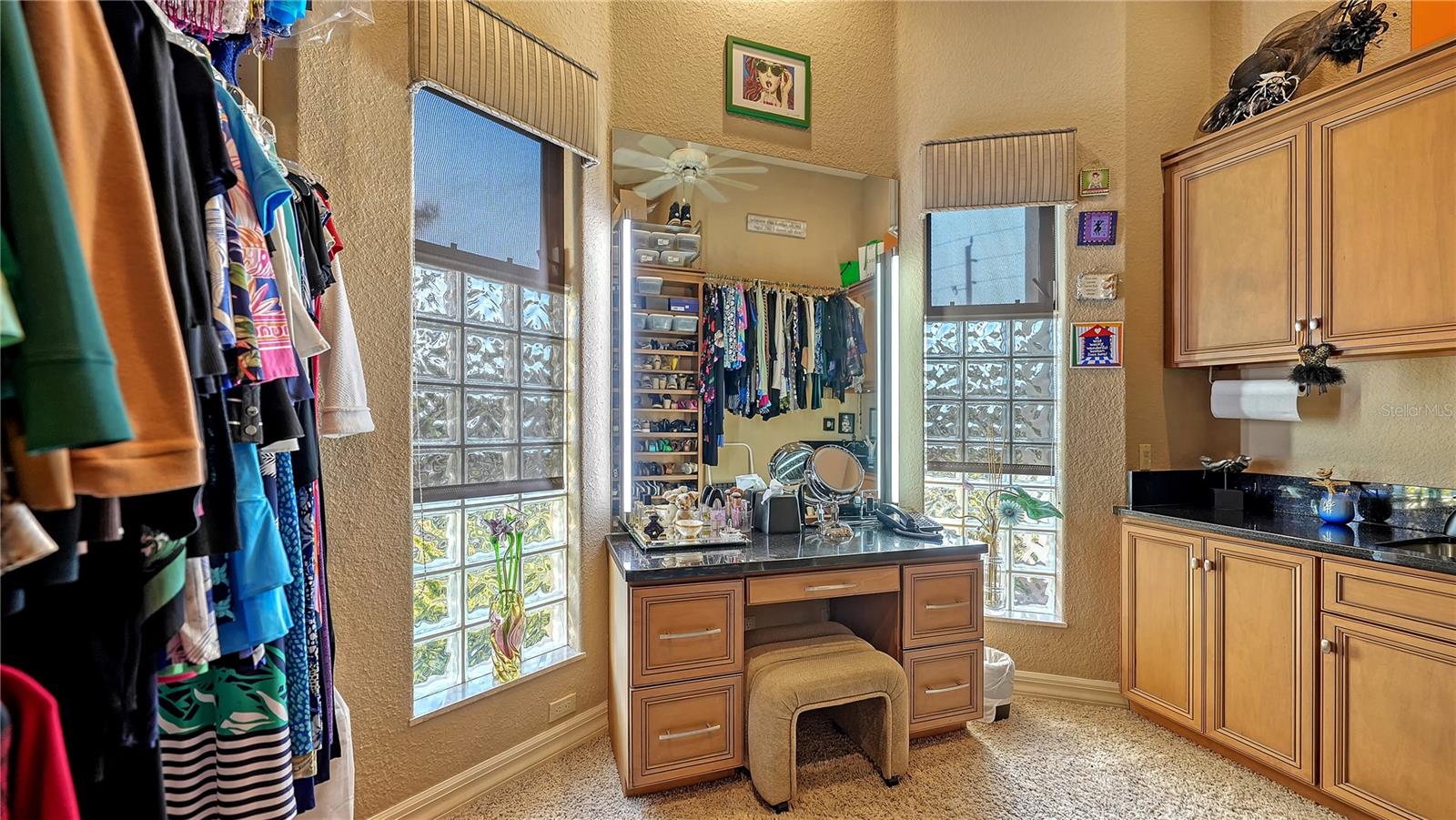 8017 MANASOTA KEY RD