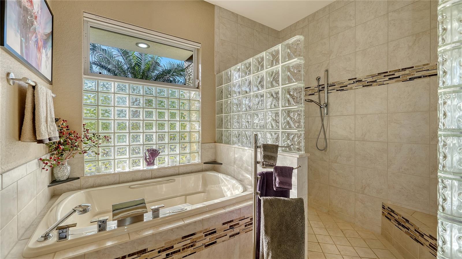 8017 MANASOTA KEY RD