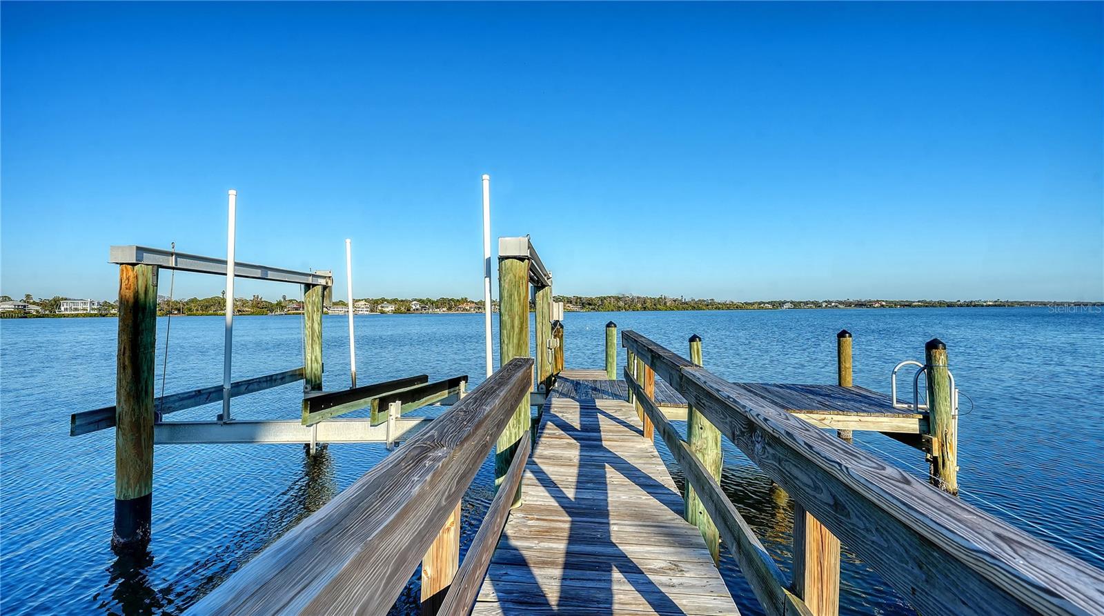 8017 MANASOTA KEY RD