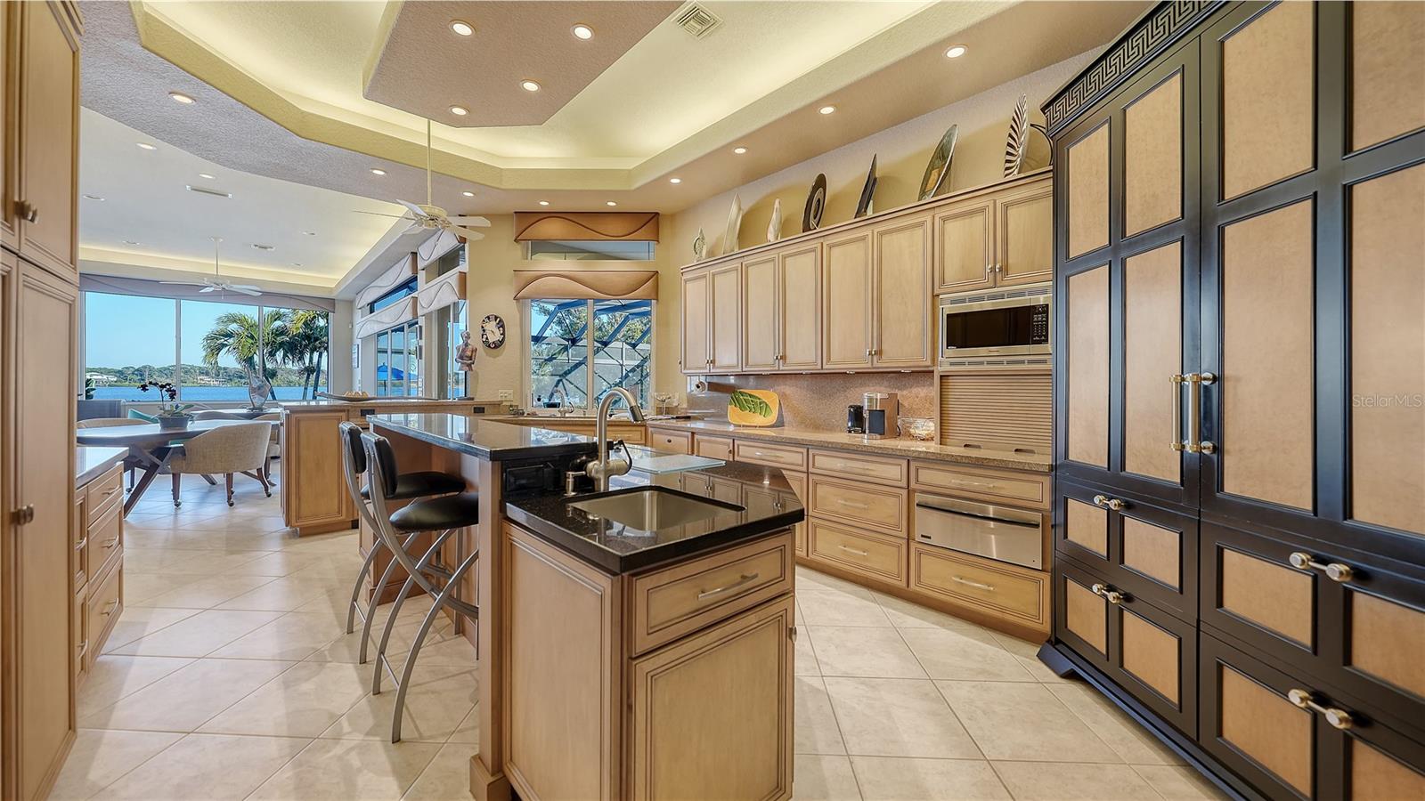 8017 MANASOTA KEY RD