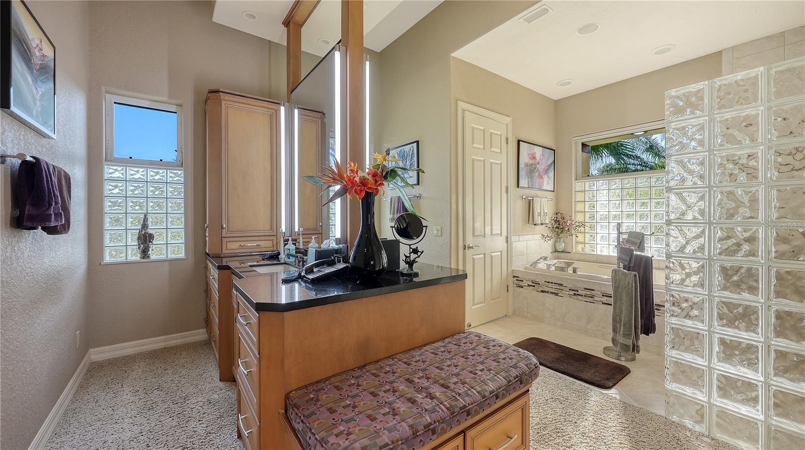 8017 MANASOTA KEY RD