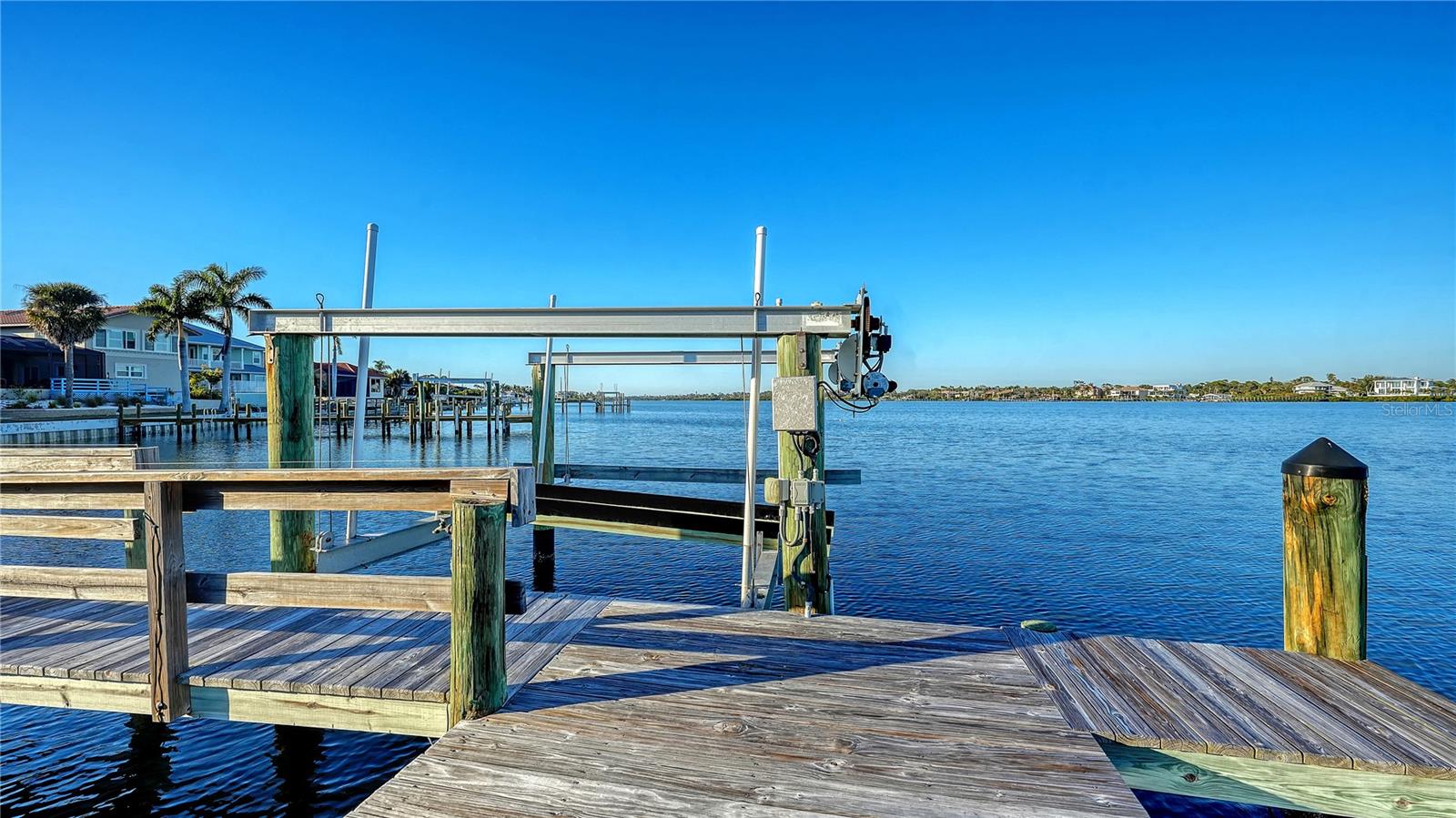 8017 MANASOTA KEY RD