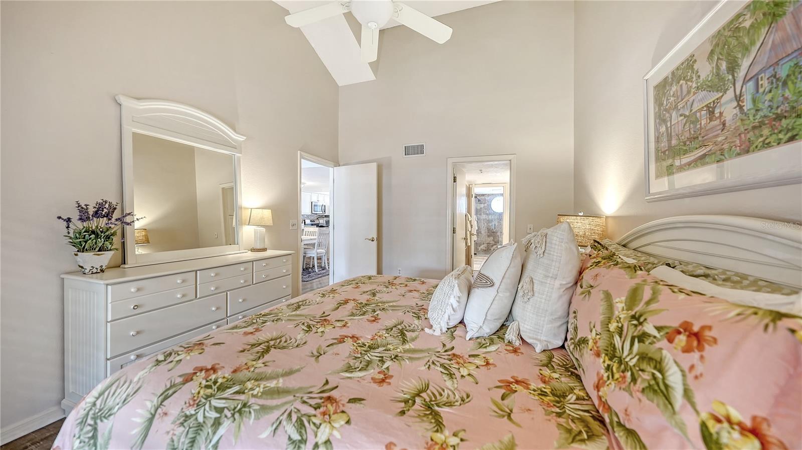 1350 SIESTA BAYSIDE DR #1350B