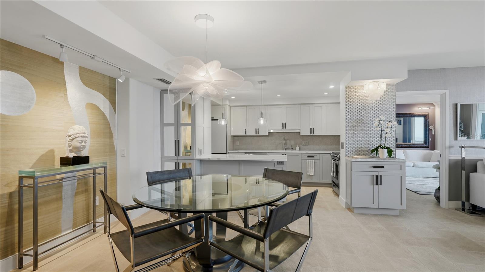 1212 BENJAMIN FRANKLIN DR #907