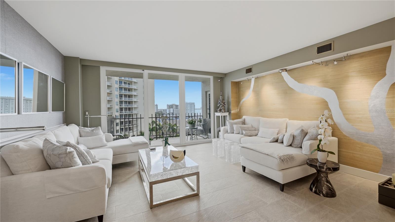 1212 BENJAMIN FRANKLIN DR #907