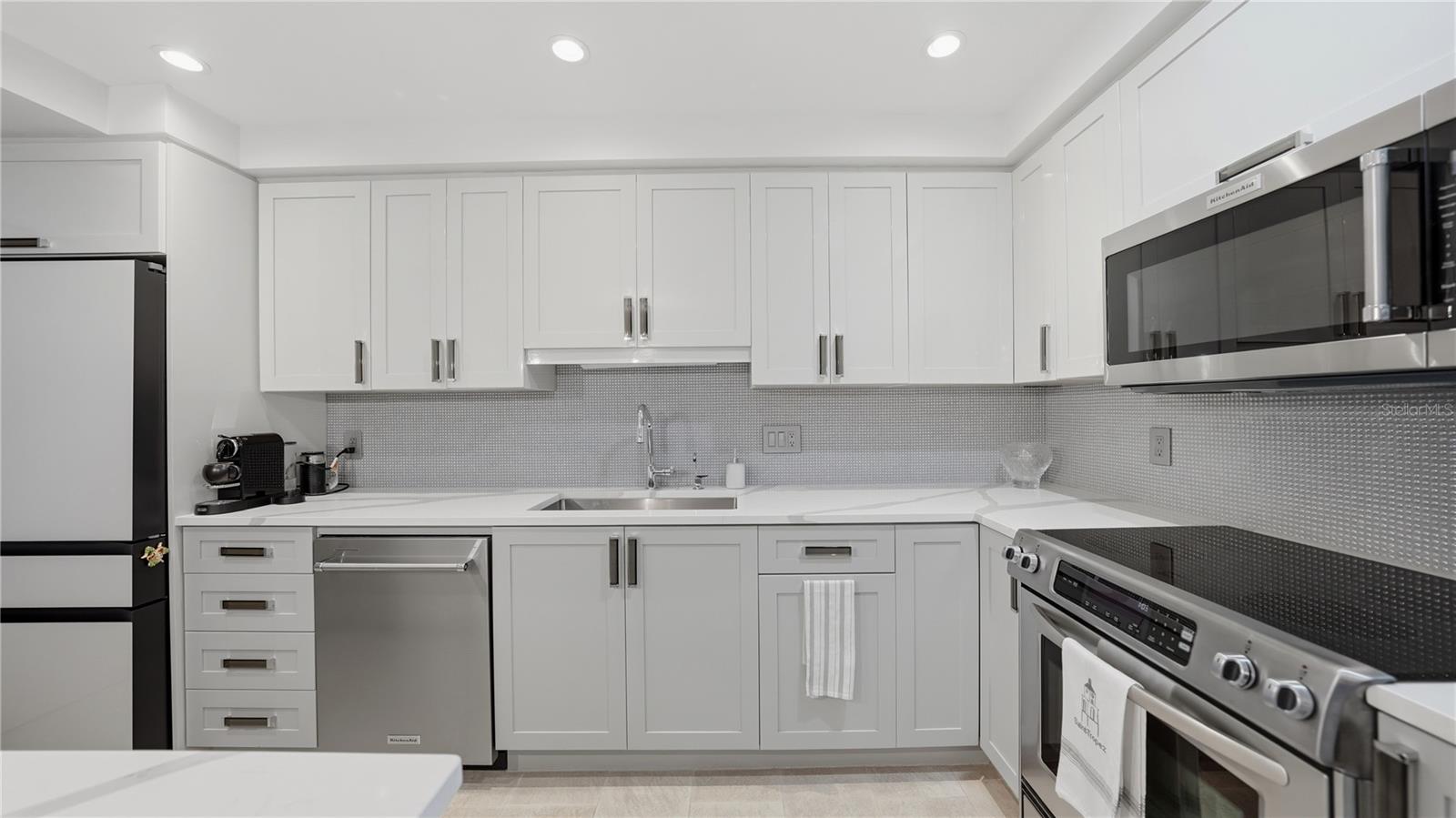 1212 BENJAMIN FRANKLIN DR #907