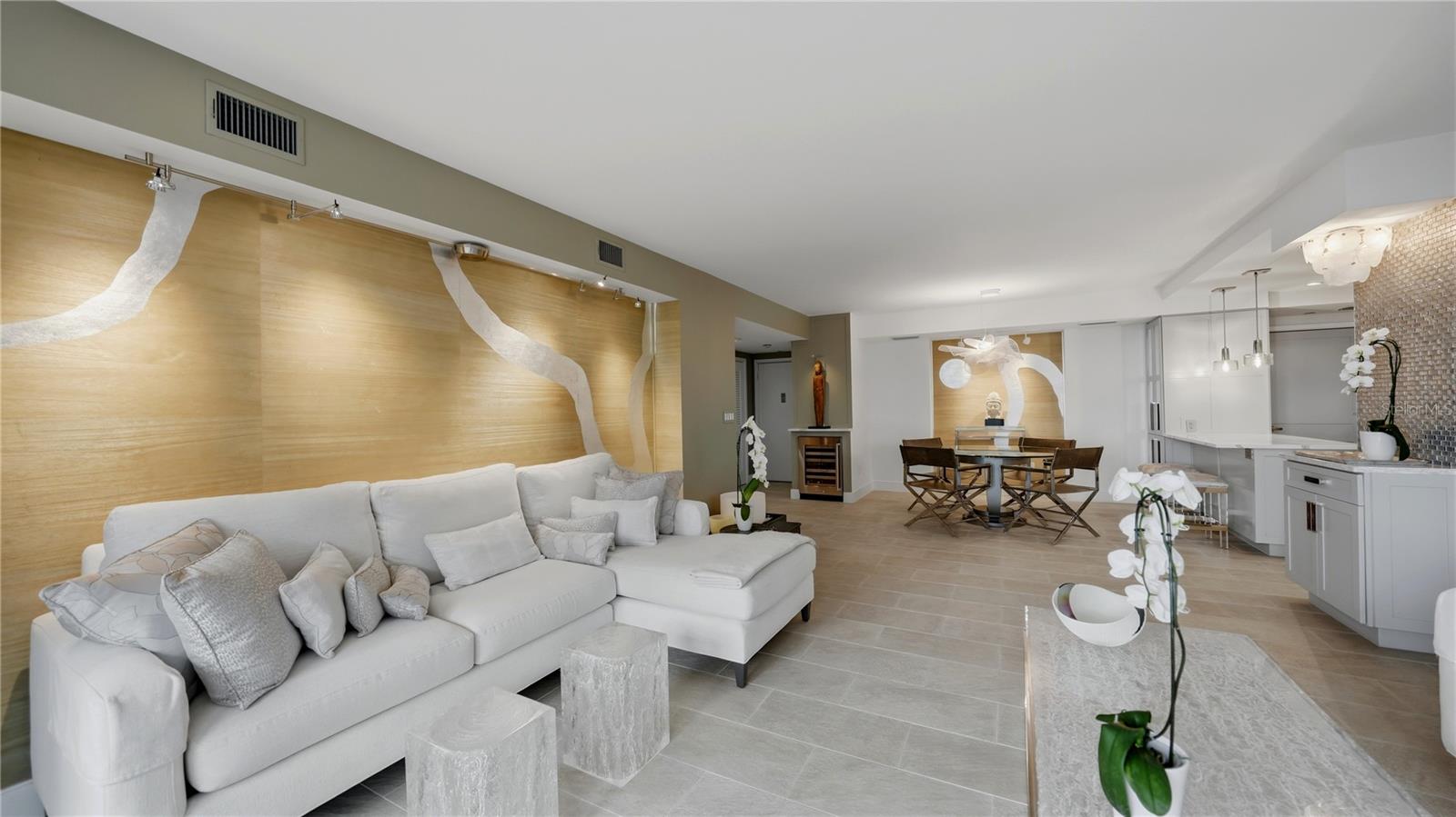 1212 BENJAMIN FRANKLIN DR #907