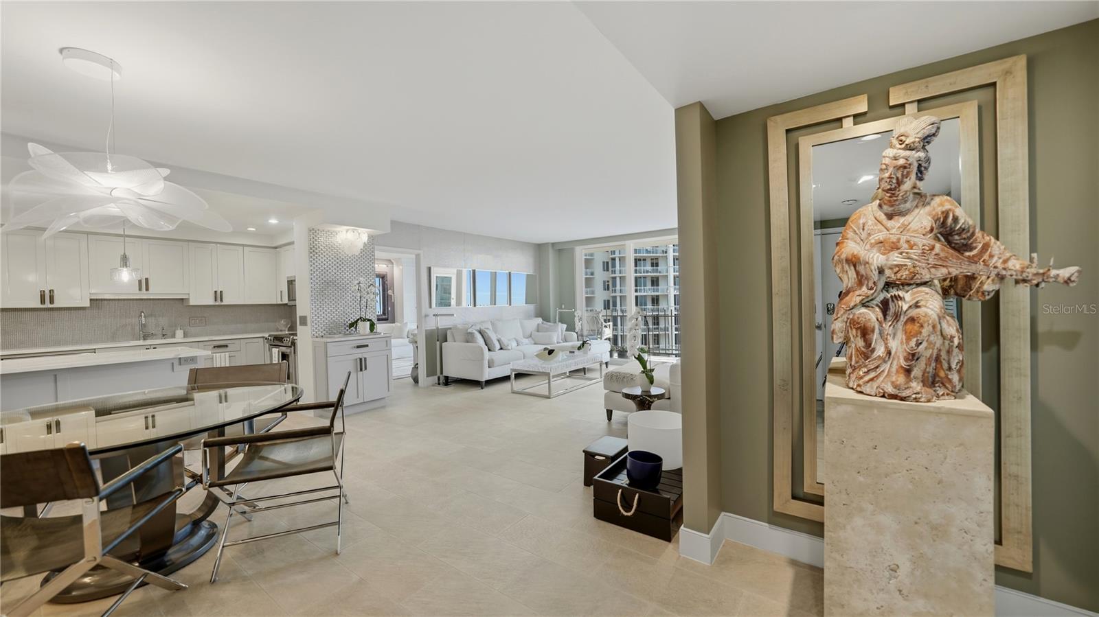 1212 BENJAMIN FRANKLIN DR #907