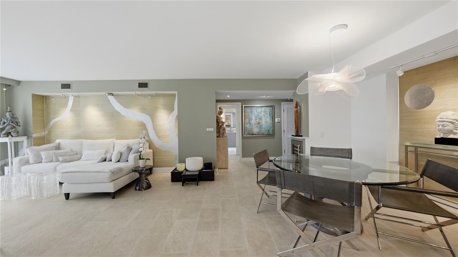 1212 BENJAMIN FRANKLIN DR #907