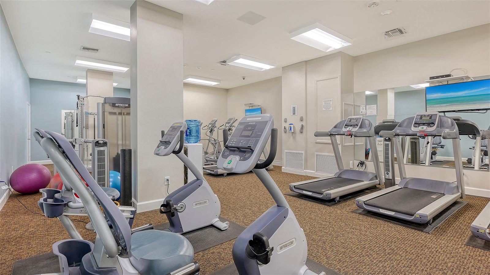 1212 BENJAMIN FRANKLIN DR #907