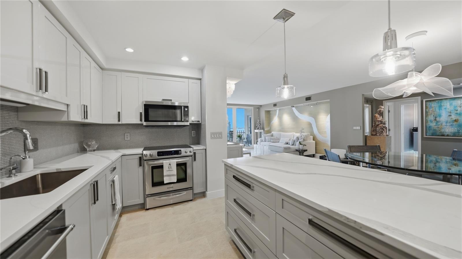 1212 BENJAMIN FRANKLIN DR #907