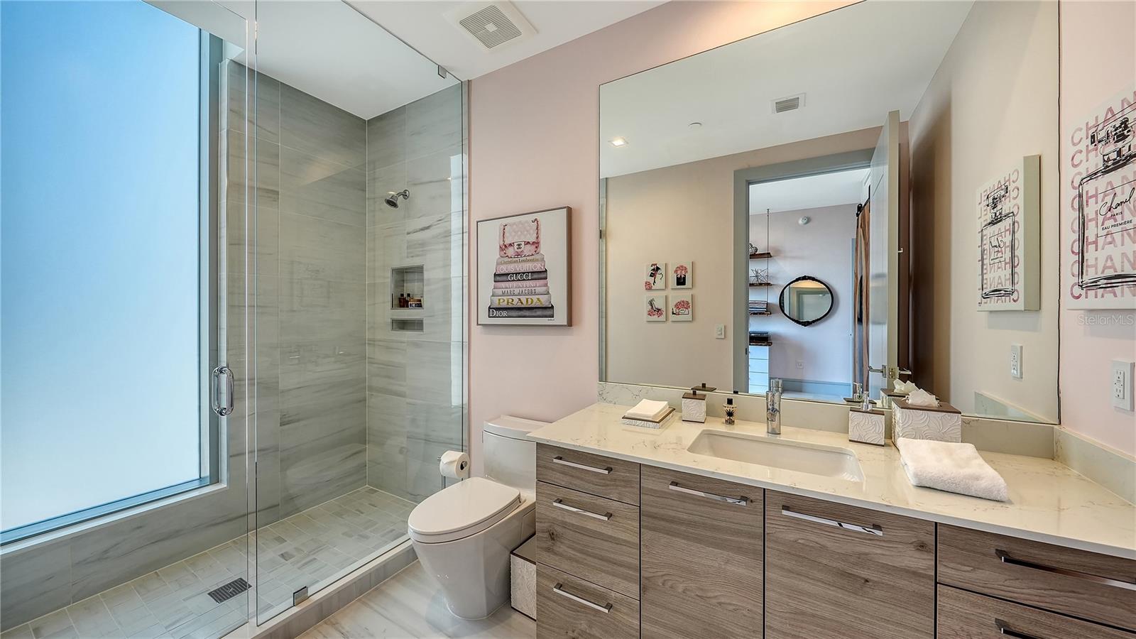 401 QUAY COMMONS #805