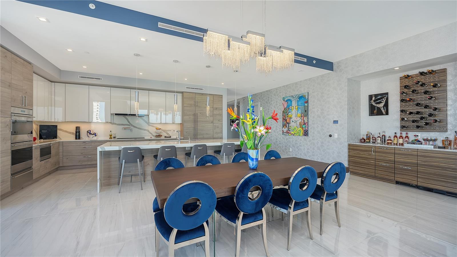 401 QUAY COMMONS #805