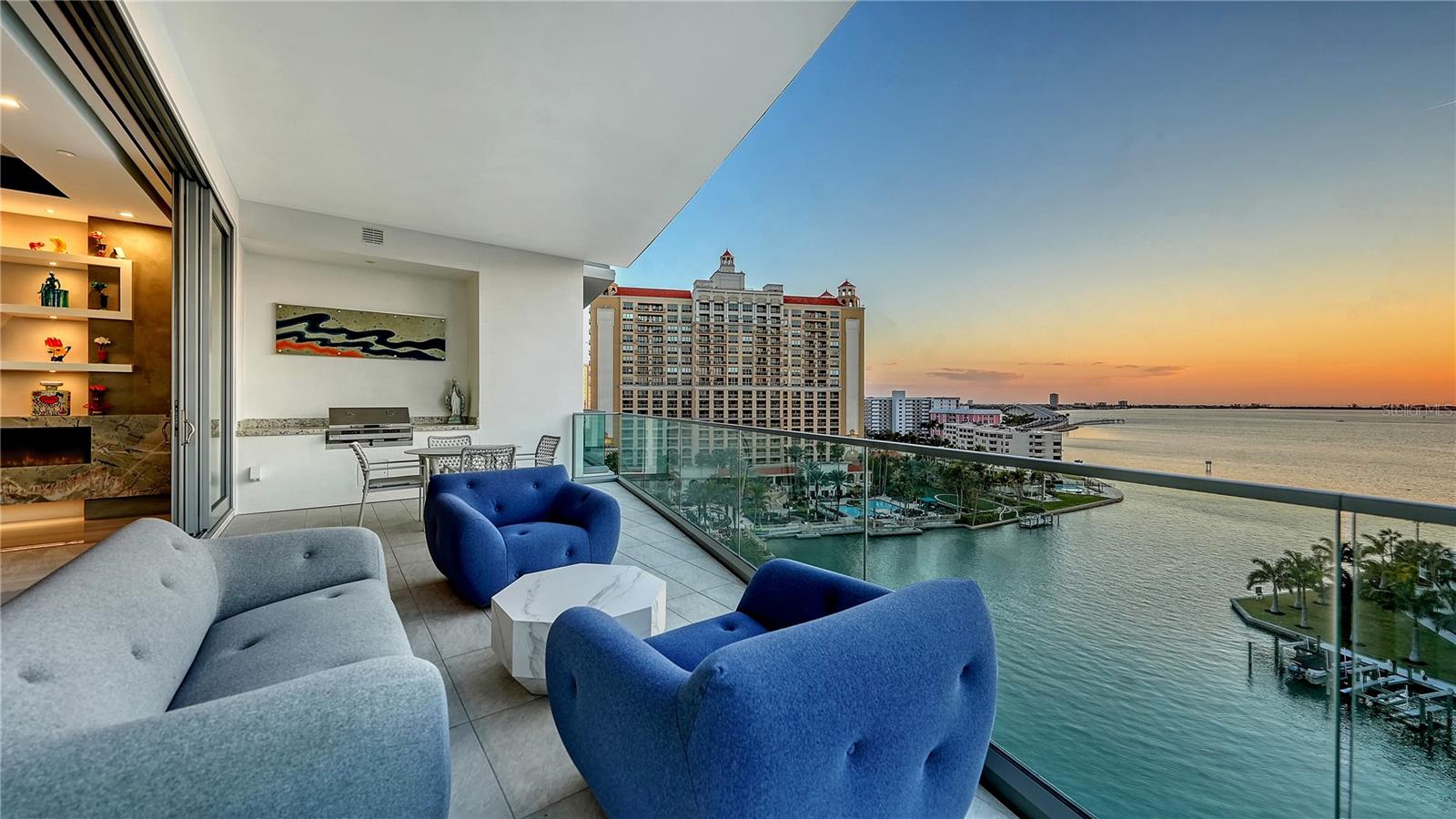 401 QUAY COMMONS #805