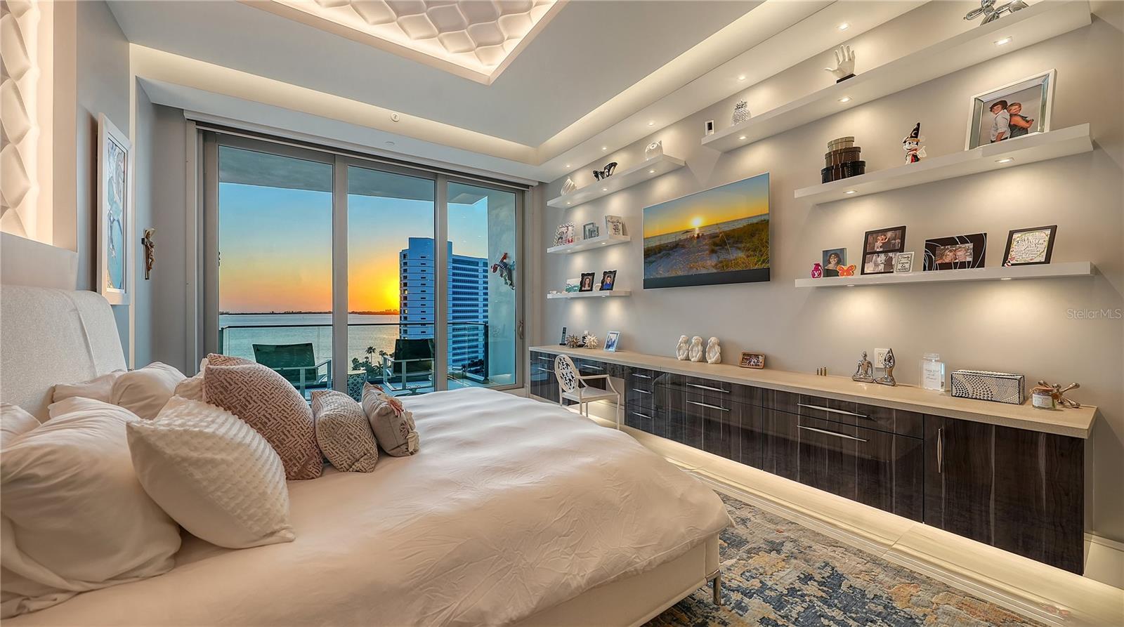 401 QUAY COMMONS #805