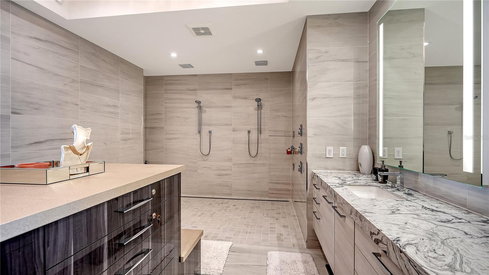 401 QUAY COMMONS #805