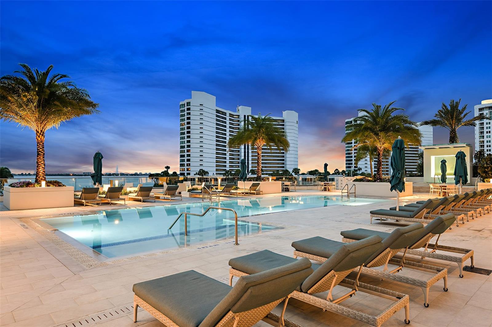 401 QUAY COMMONS #805