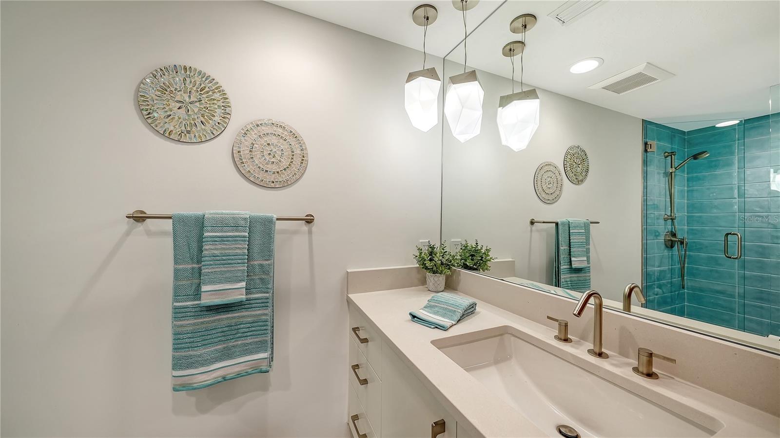 100 SANDS POINT RD #114