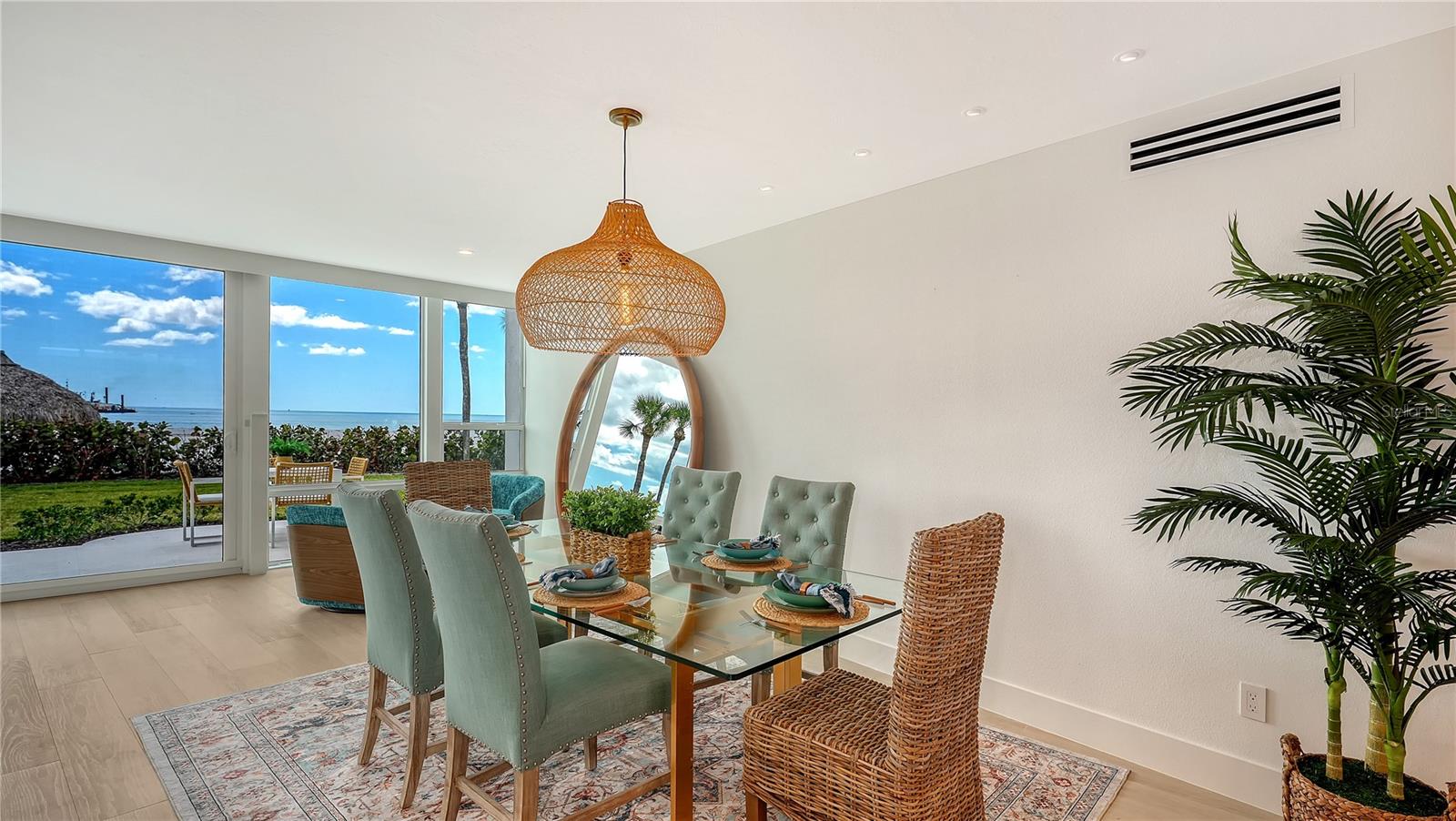 100 SANDS POINT RD #114