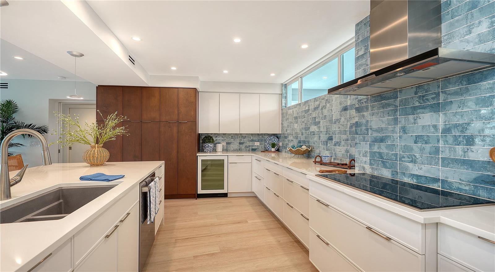 100 SANDS POINT RD #114