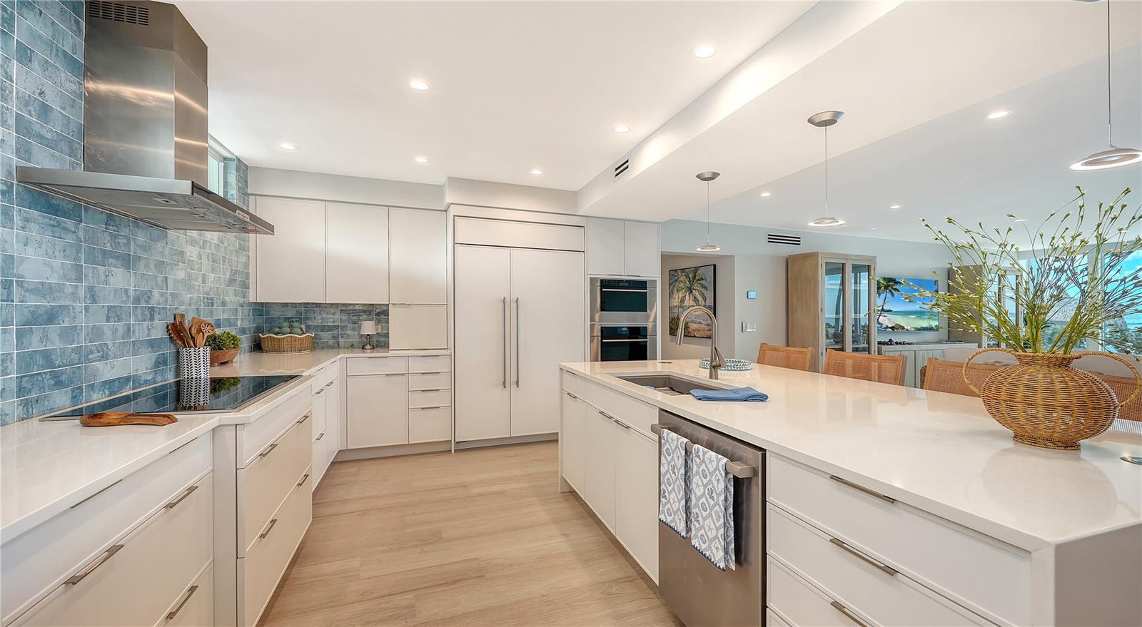 100 SANDS POINT RD #114