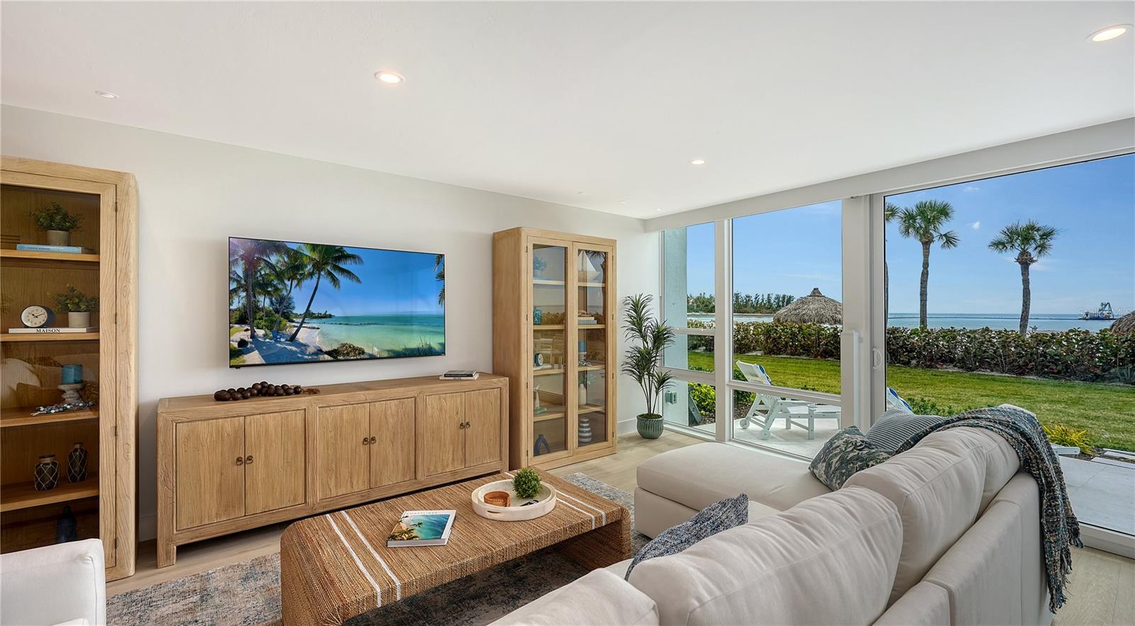 100 SANDS POINT RD #114