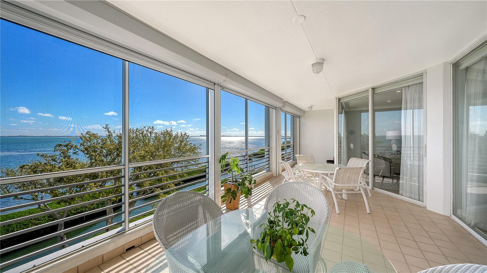 2410 HARBOURSIDE DR #142