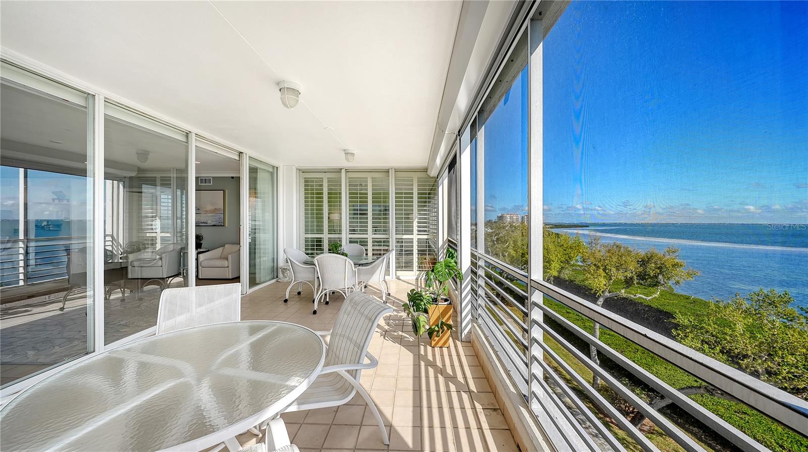 2410 HARBOURSIDE DR #142