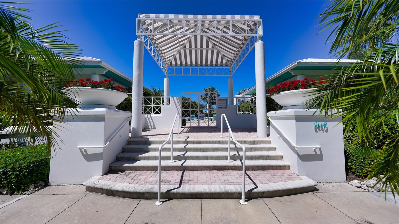 2410 HARBOURSIDE DR #142
