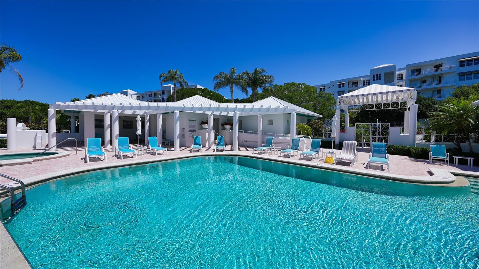 2410 HARBOURSIDE DR #142