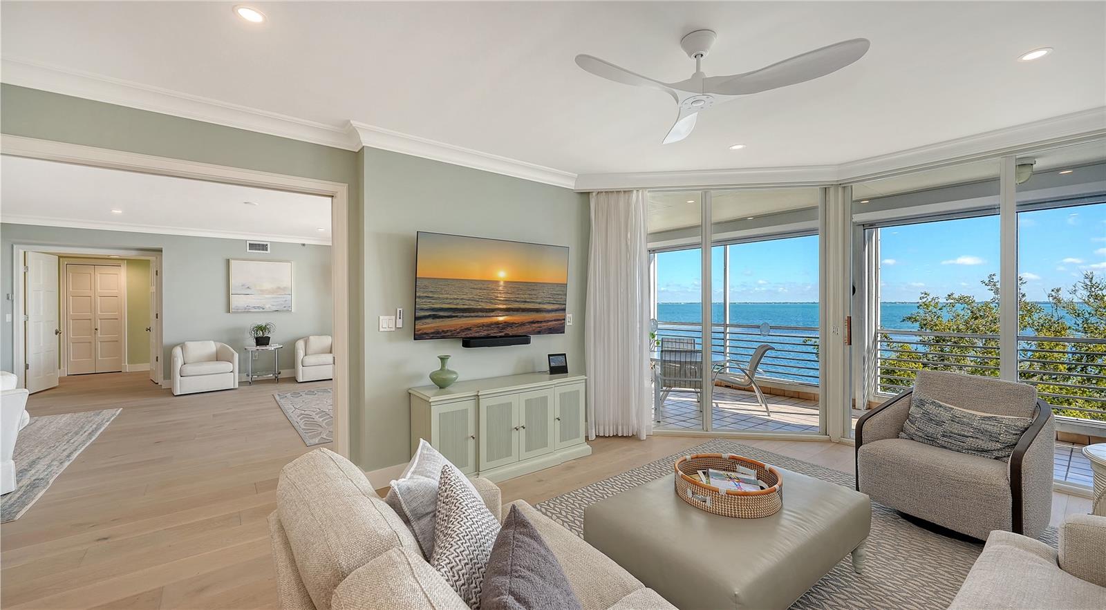 2410 HARBOURSIDE DR #142