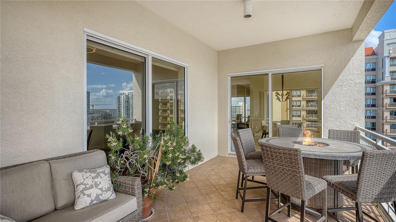 35 WATERGATE DR #1506