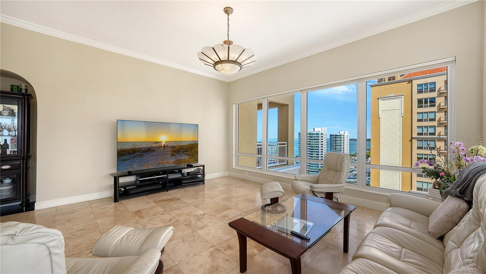 35 WATERGATE DR #1506
