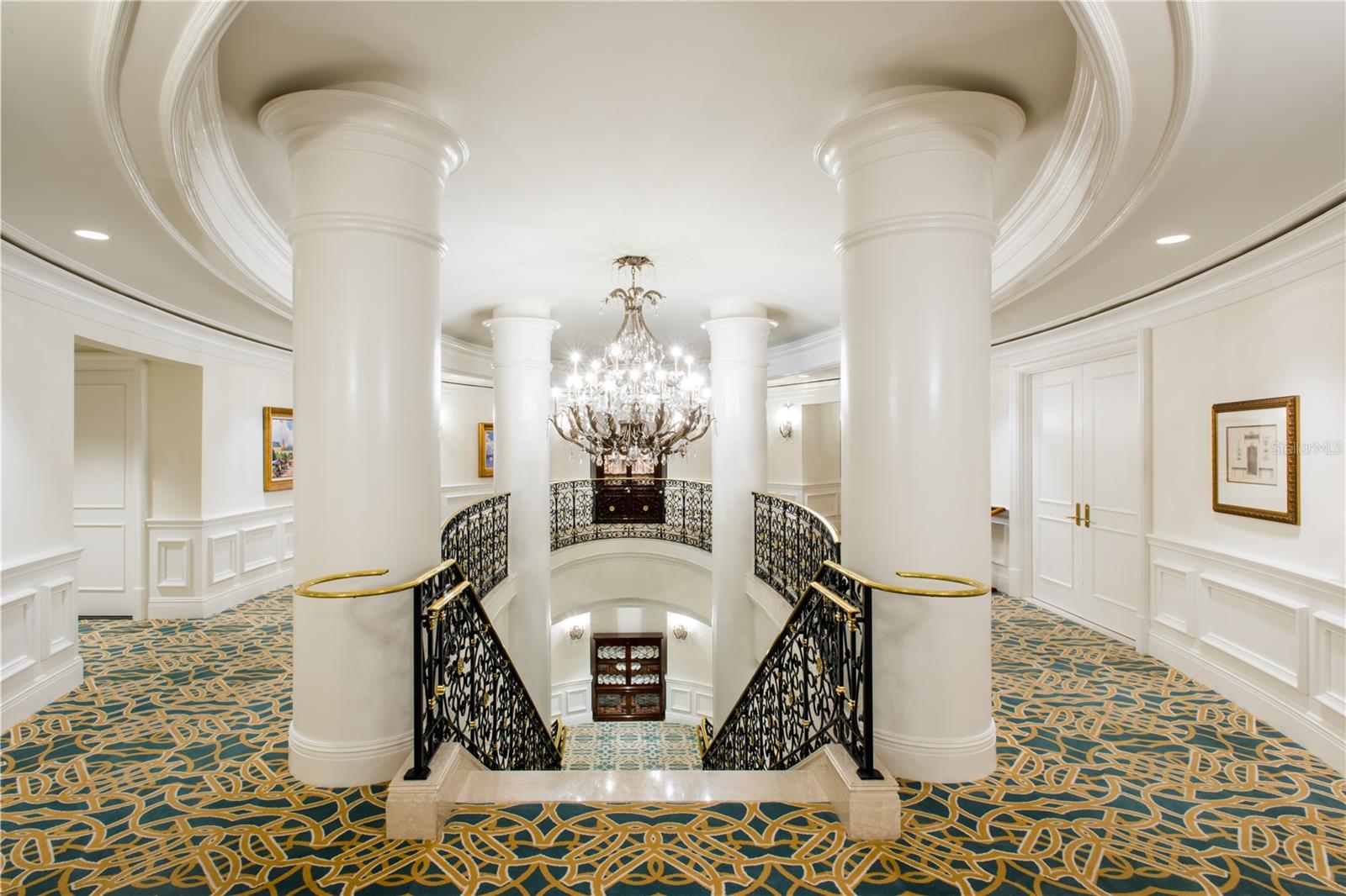 35 WATERGATE DR #1506