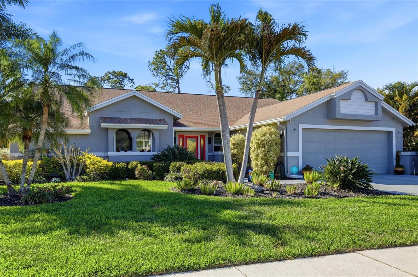 3746 SURREY LN