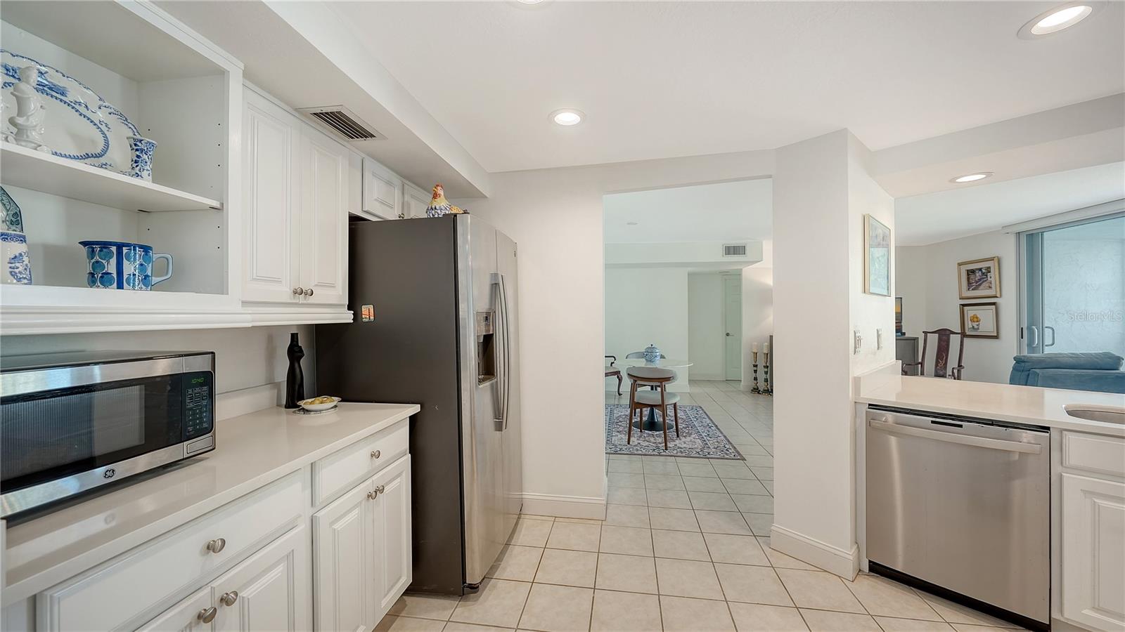 1111 N GULFSTREAM AVE #10E