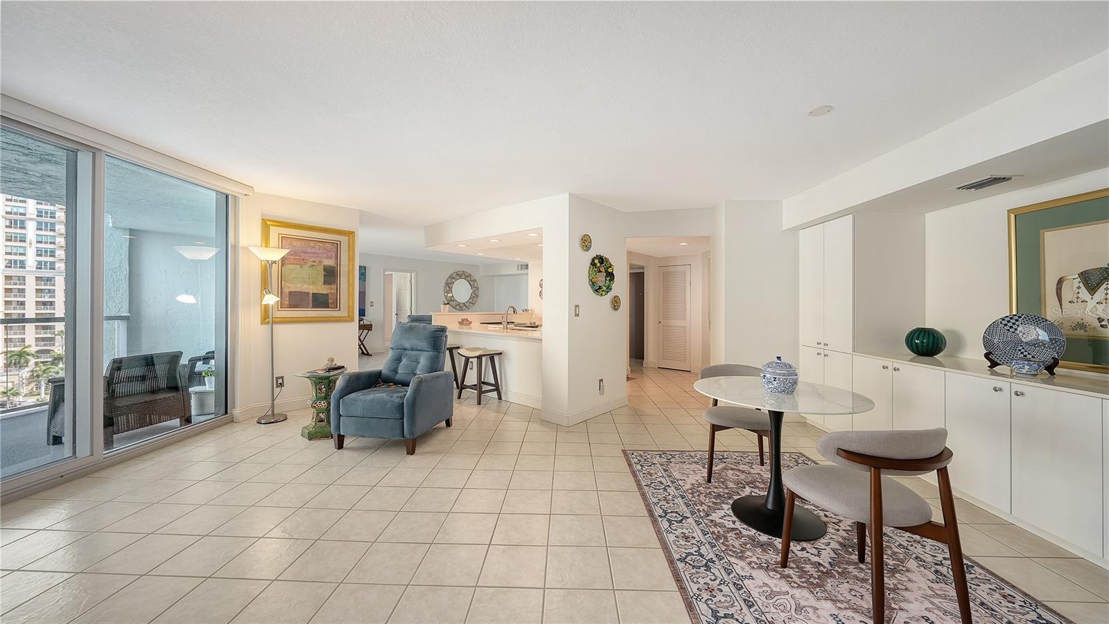 1111 N GULFSTREAM AVE #10E