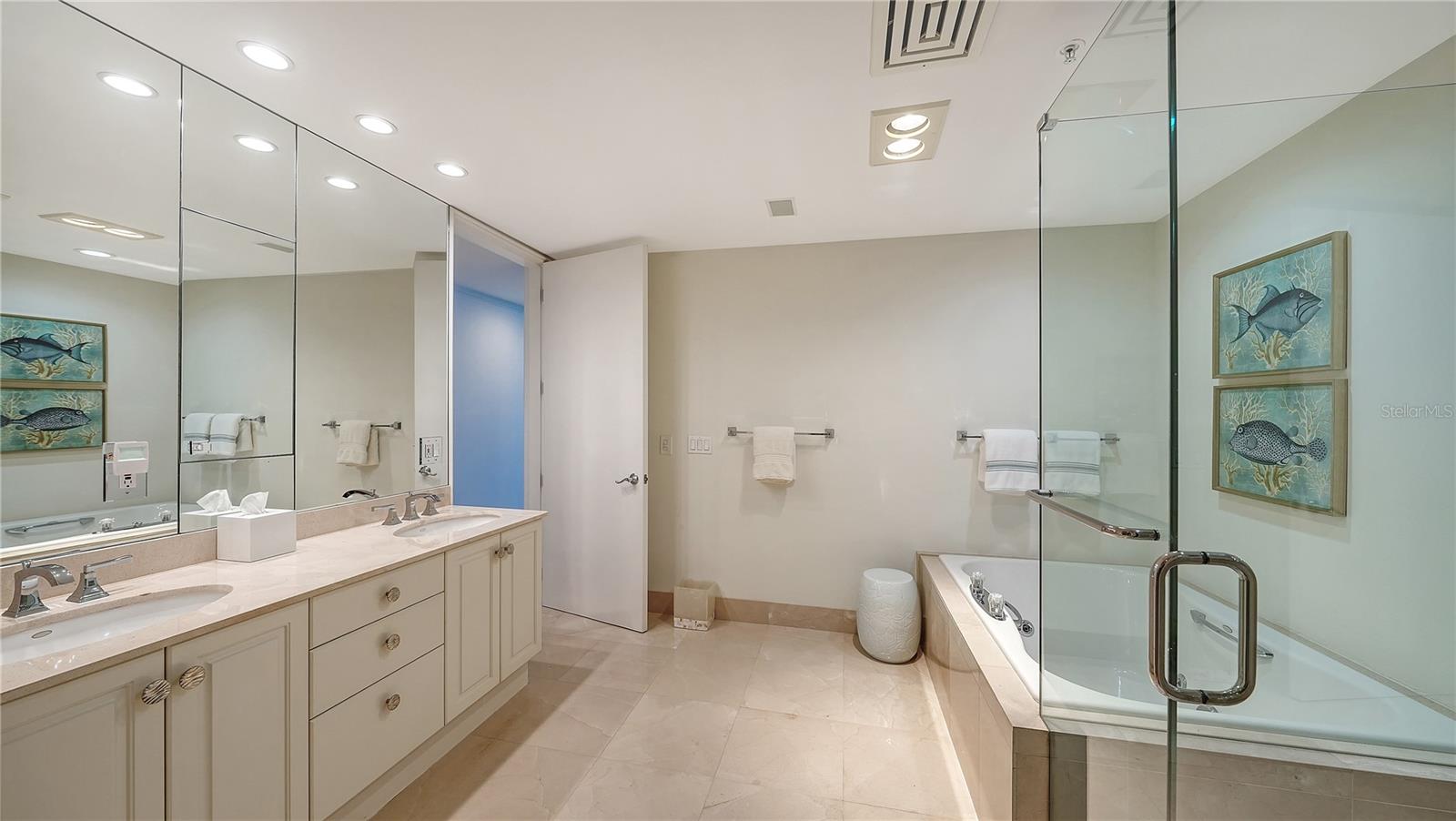 3030 GRAND BAY BLVD #384