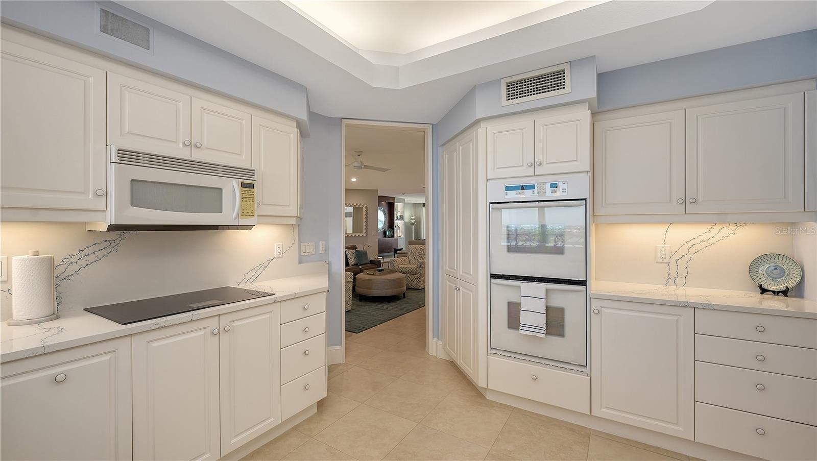 3030 GRAND BAY BLVD #384