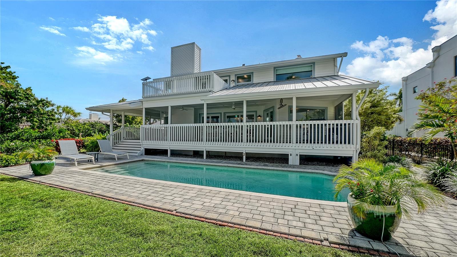 476 MEADOW LARK DR