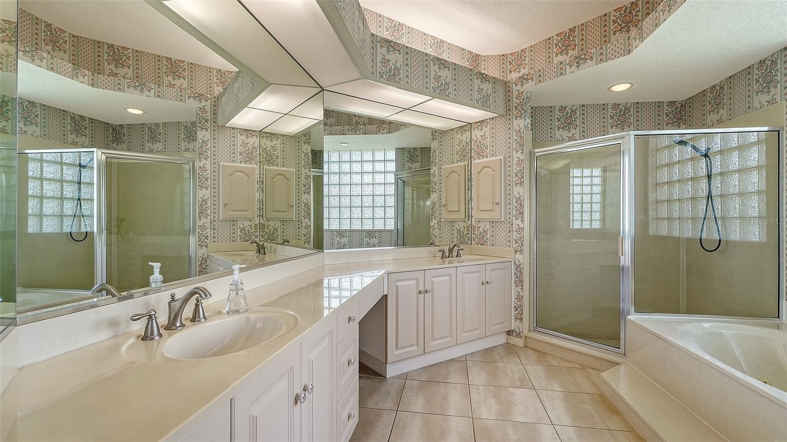 3295 ALEX FINDLAY PL