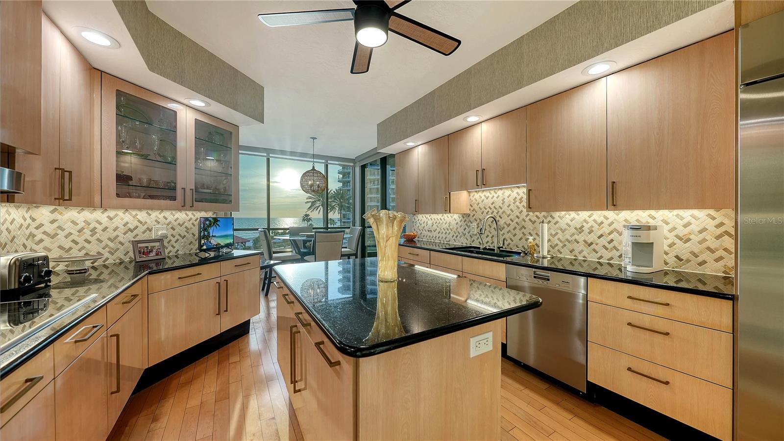 1241 GULF OF MEXICO DR #304