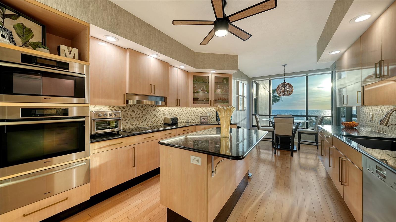 1241 GULF OF MEXICO DR #304