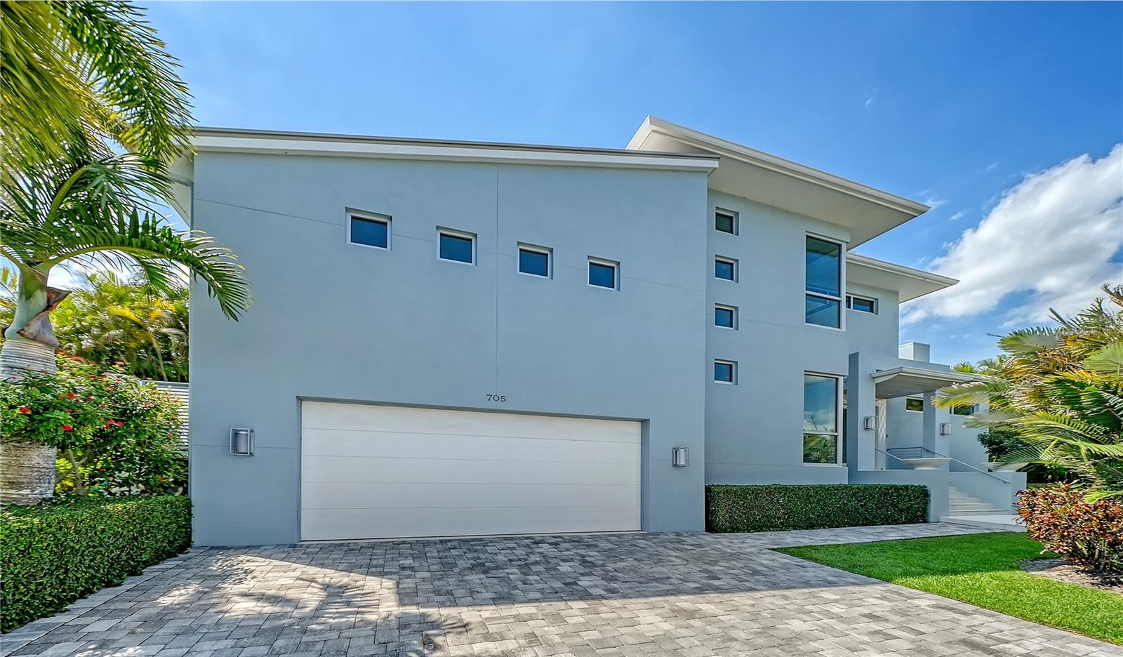 705 JUNGLE QUEEN WAY