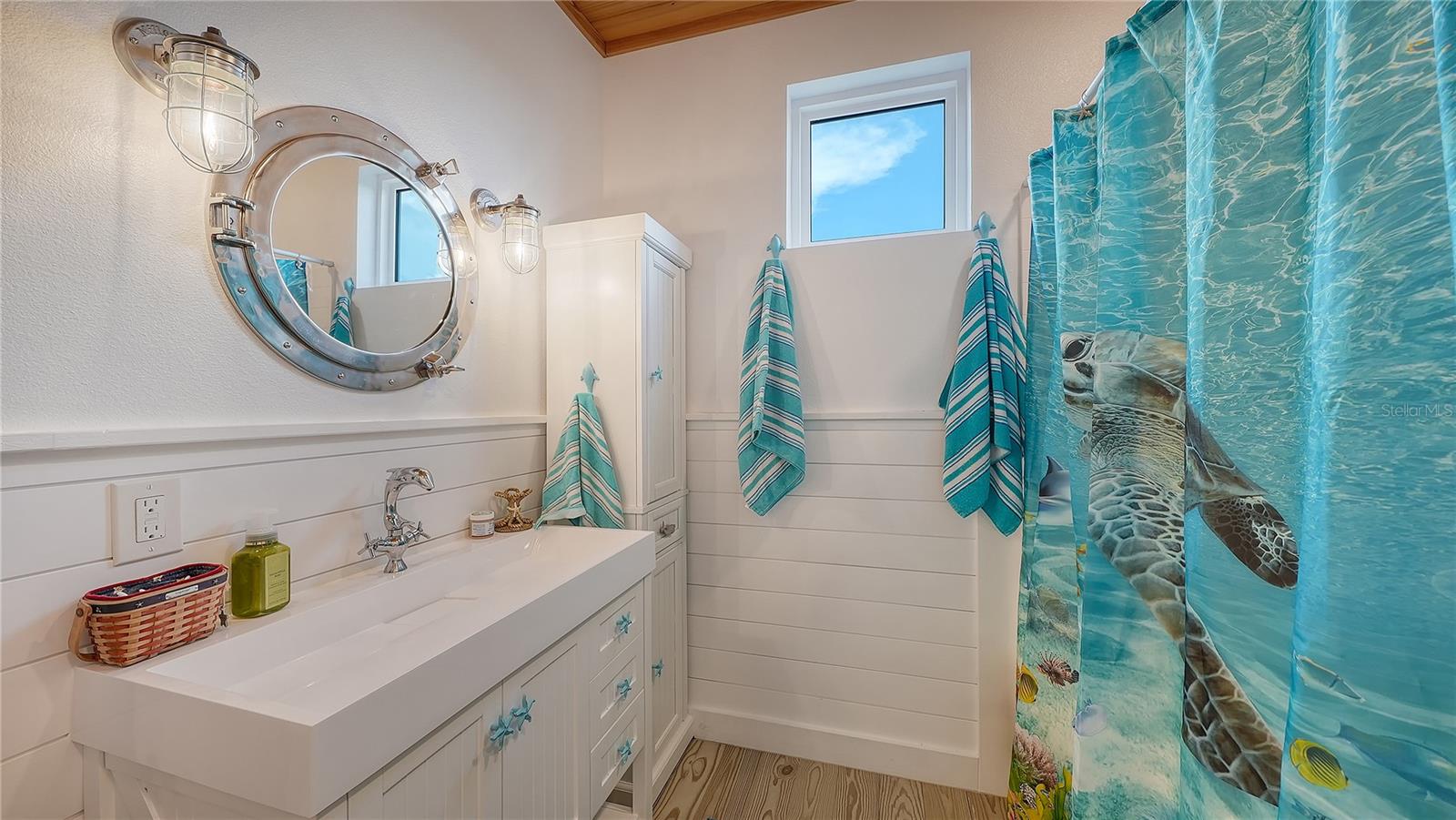 180 HORSESHOE LOOP RD